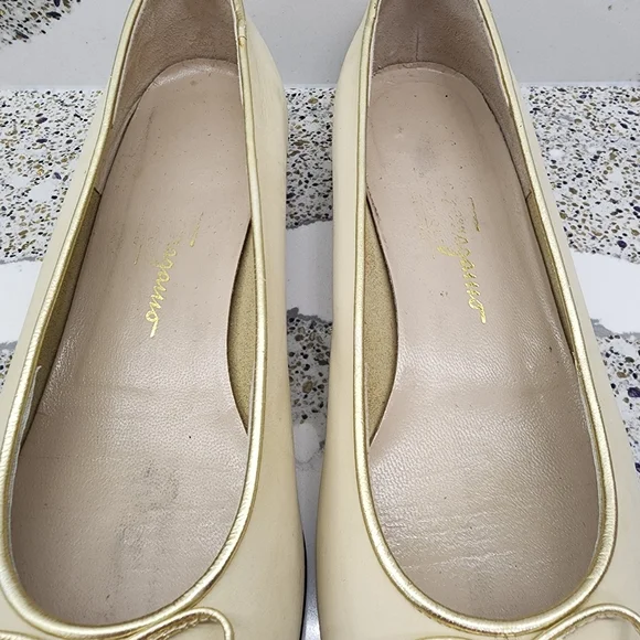 Vintage 80s/90s Ferragamo Ivory Nappa Evening Flats Size 8.5 - Picture 4 of 16